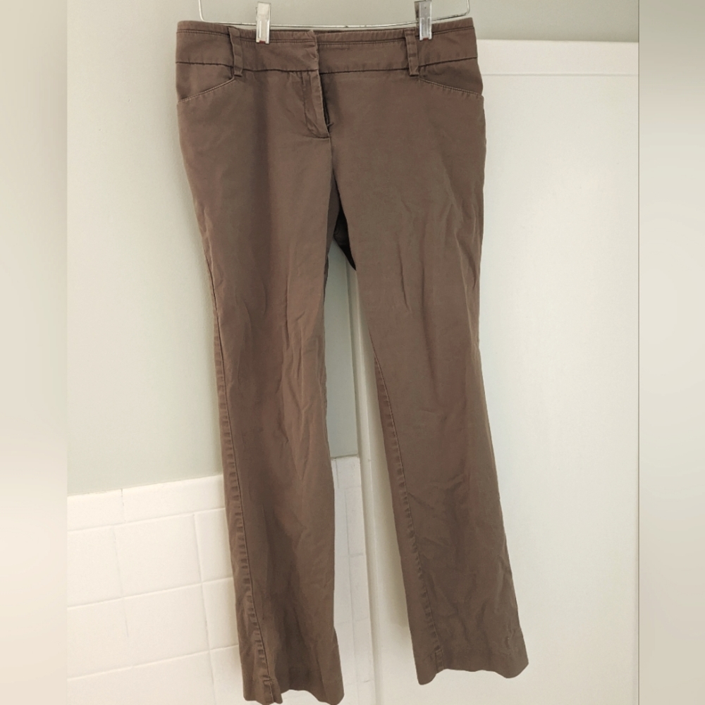 New York and Company Stretch Khaki Sz 4 short